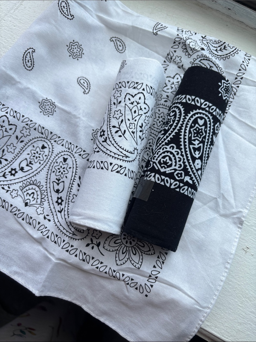 Black and White Paisley Bandana Set 3 unit